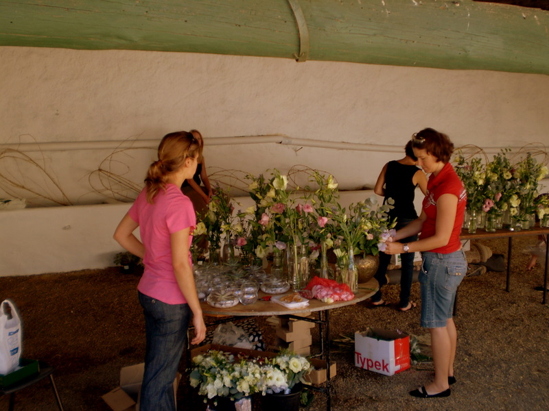 The girls (Lindsey and Debbie) preparing the flowers