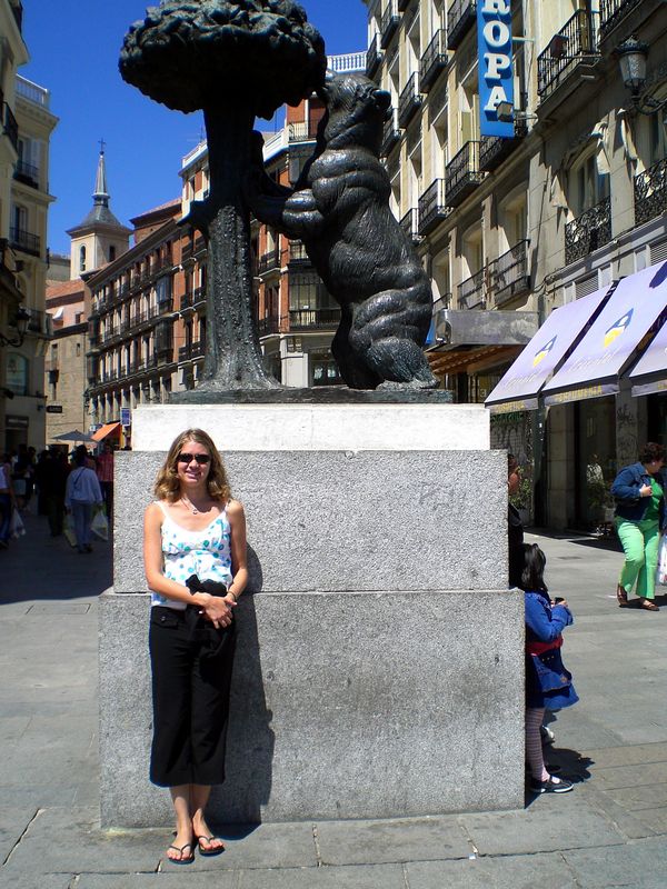 Lindsey, the bear of Madrid and the Strawberry tree