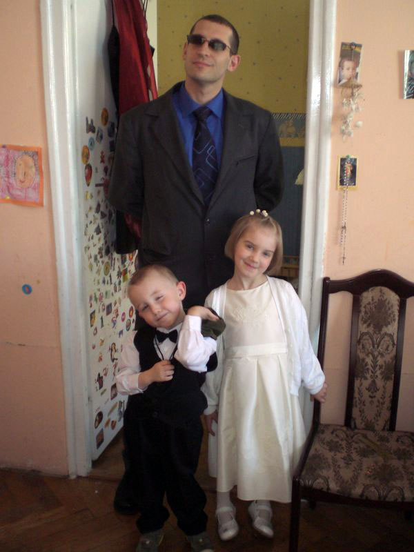 Getting ready for the wedding: me and Dominik's kids