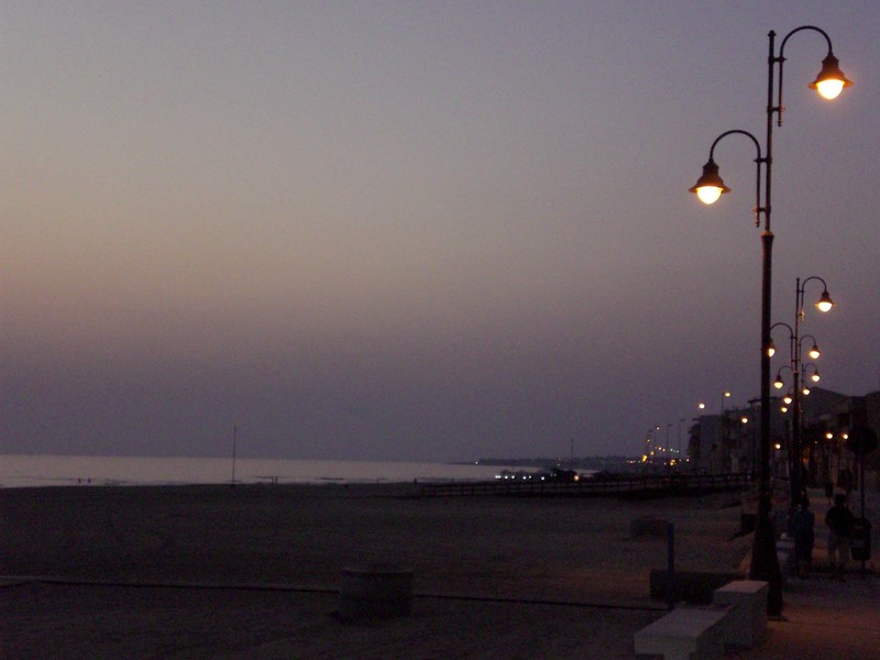 Scoglitti beach by night