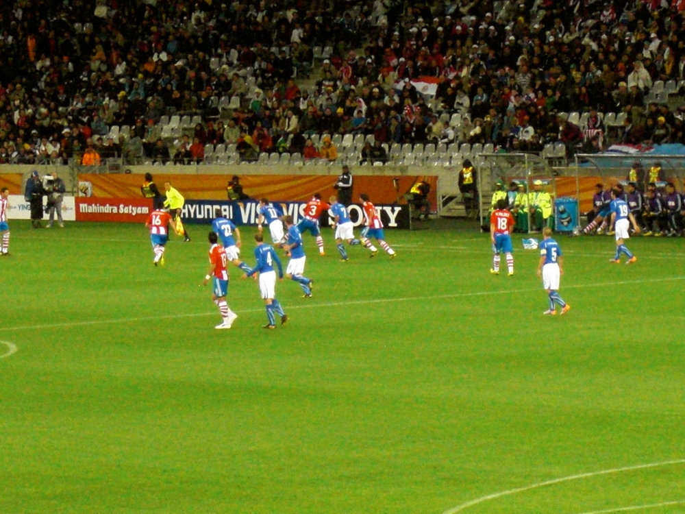 A moment of the game between Italy and Paraguay